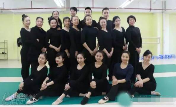 广州萱梓小荷花舞蹈艺考中心师资力量分析